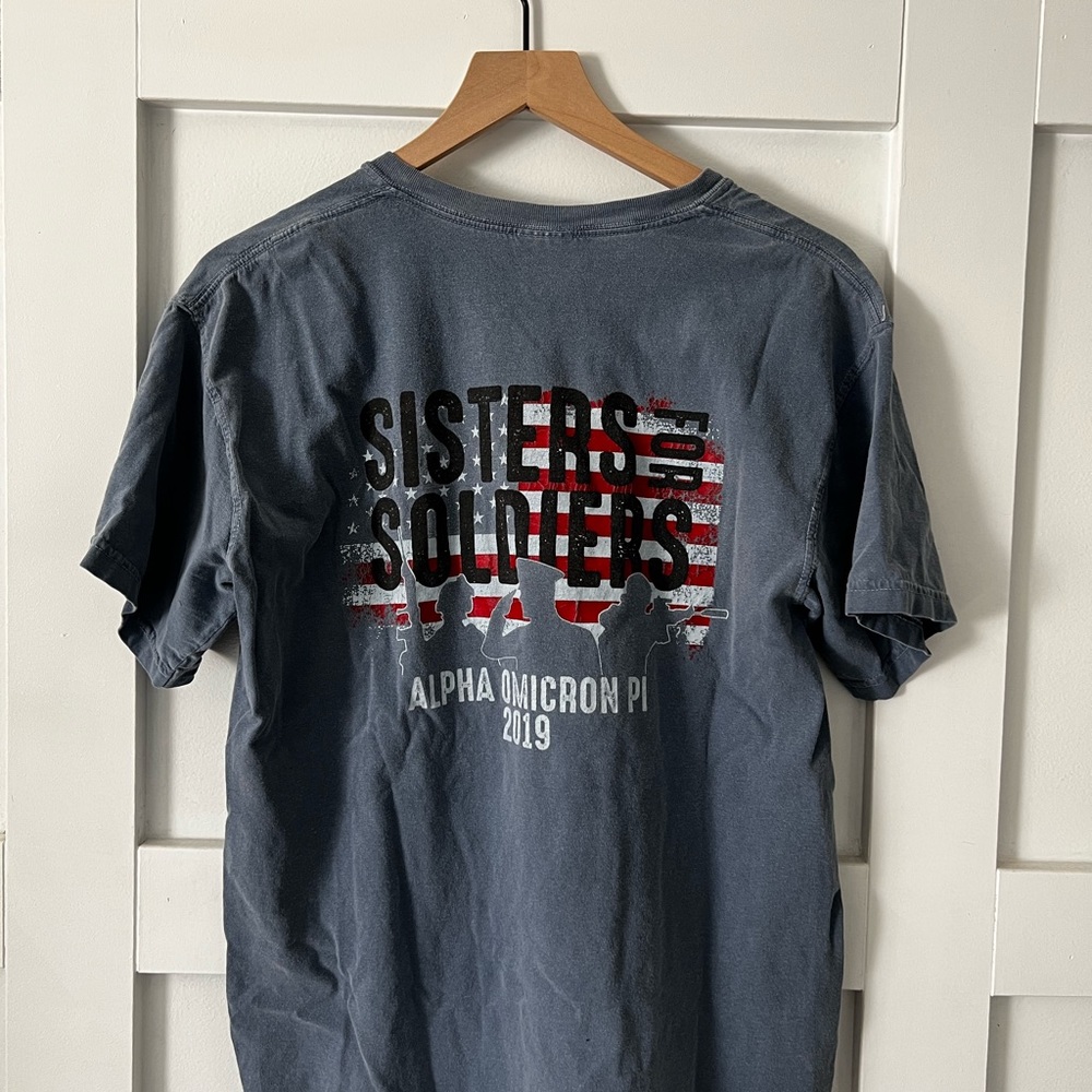 Alpha Omicron Pi Comfort Colors Sisters For Soldiers Size Medium Tee
